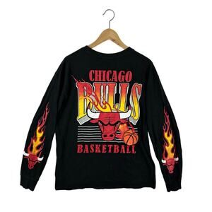 NBA Chicago Bulls Longsleeve Graphic Tee Big Back Graphic Flames Size Medium